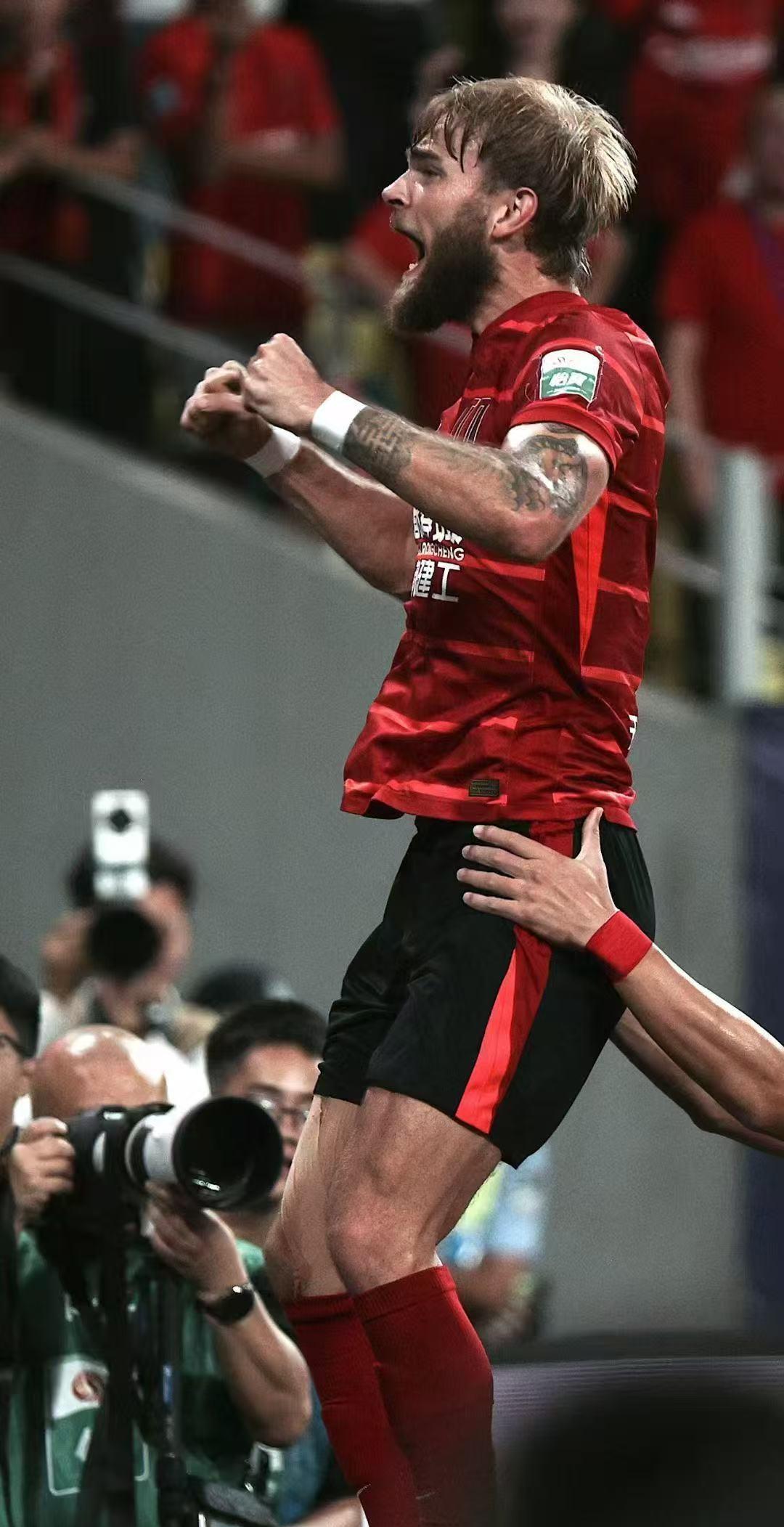 国乒让路足协杯成都蓉城vs河南